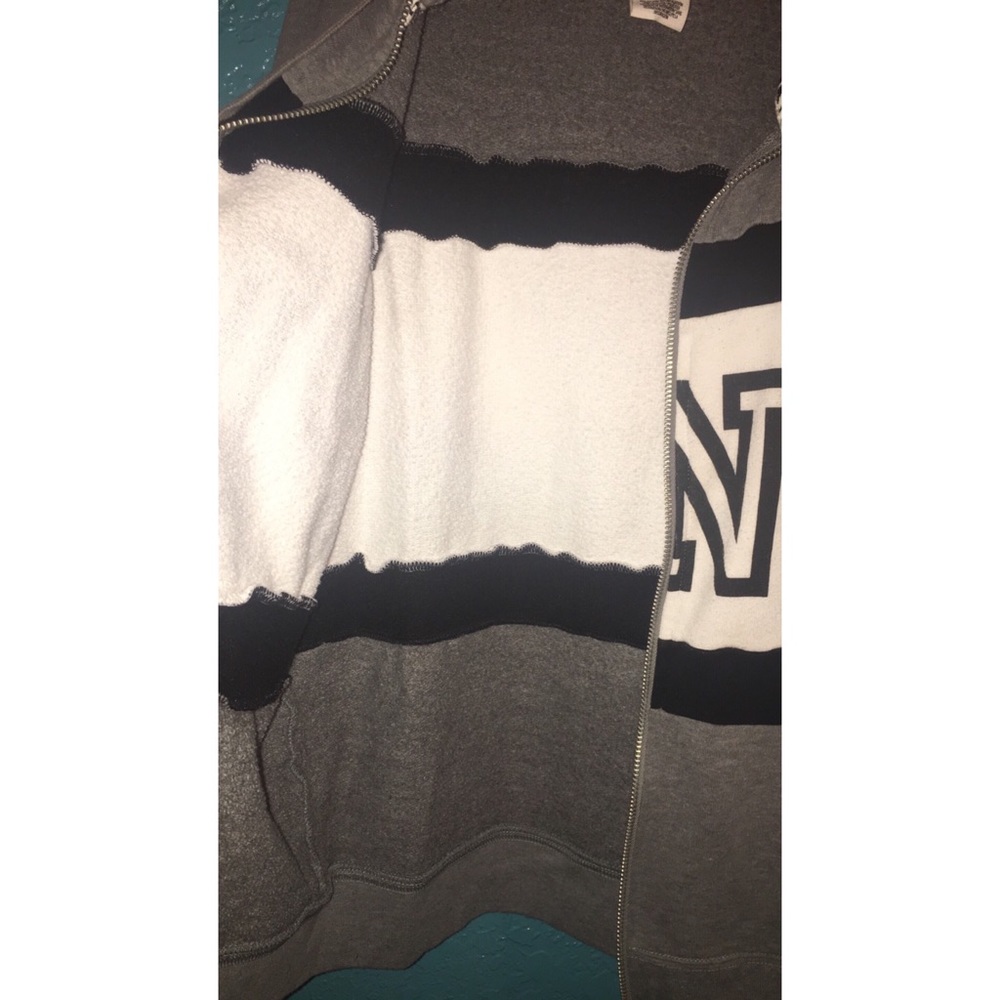 VS Pink RARE Jacket !! - Picture 5 of 7